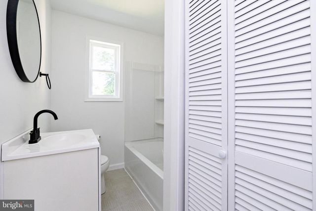 425 HOLLY AVE, Gloucester City, NJ 08030