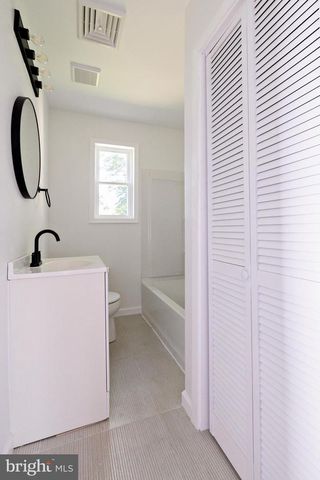 425 HOLLY AVE, Gloucester City, NJ 08030