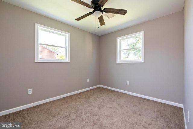 425 HOLLY AVE, Gloucester City, NJ 08030
