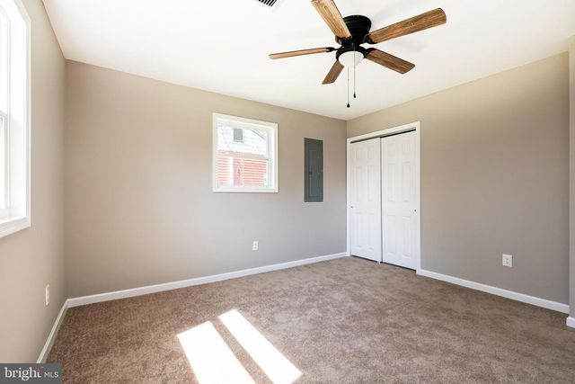 425 HOLLY AVE, Gloucester City, NJ 08030