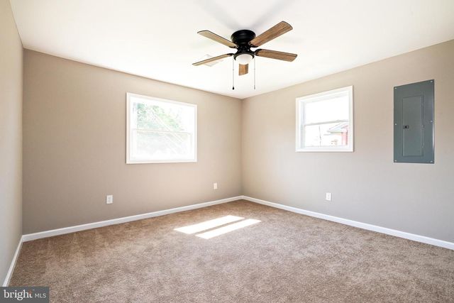 425 HOLLY AVE, Gloucester City, NJ 08030