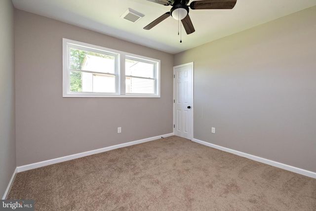 425 HOLLY AVE, Gloucester City, NJ 08030