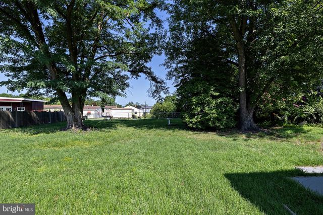 425 HOLLY AVE, Gloucester City, NJ 08030