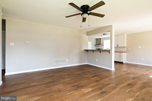 425 HOLLY AVE, Gloucester City, NJ 08030
