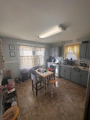 288 Pomona Ave, Newark City, NJ 07112