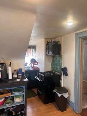 288 Pomona Ave, Newark City, NJ 07112