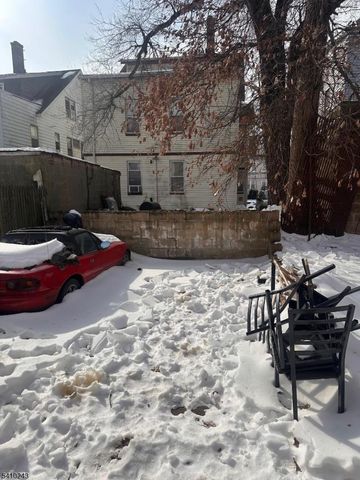 288 Pomona Ave, Newark City, NJ 07112