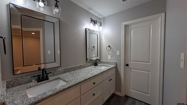 11086 CR 167 Unit 2, Tyler, TX 75703