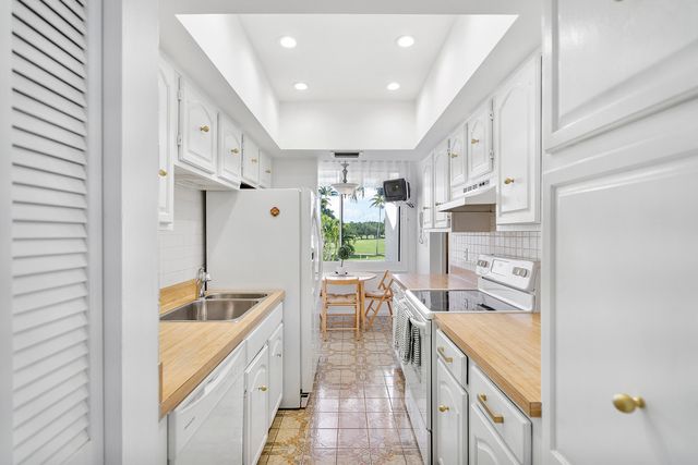 3706 Bridgewood Drive 3706, Boca Raton, FL 33434