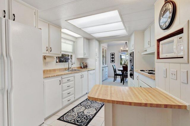 74636 Azurite Circle E, Palm Desert, CA 92260