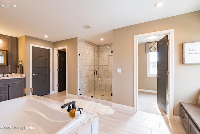 15701 Shadowalk Dr, Louisville, KY 40245