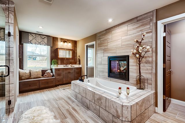 15701 Shadowalk Dr, Louisville, KY 40245