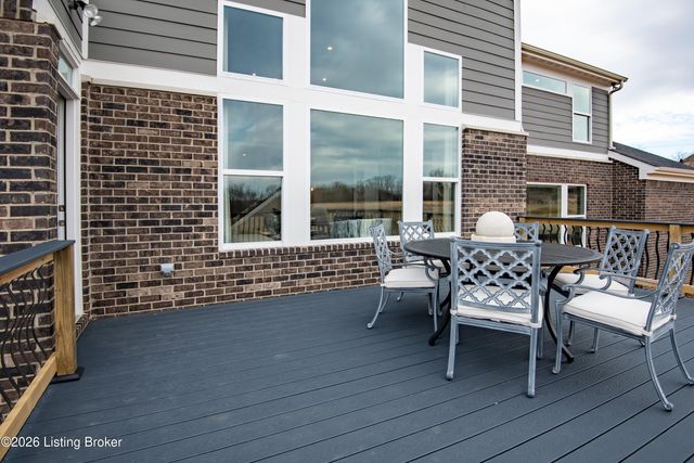 15701 Shadowalk Dr, Louisville, KY 40245