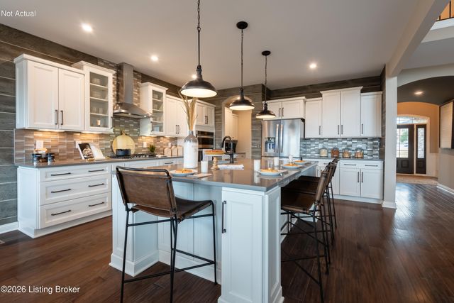 15701 Shadowalk Dr, Louisville, KY 40245