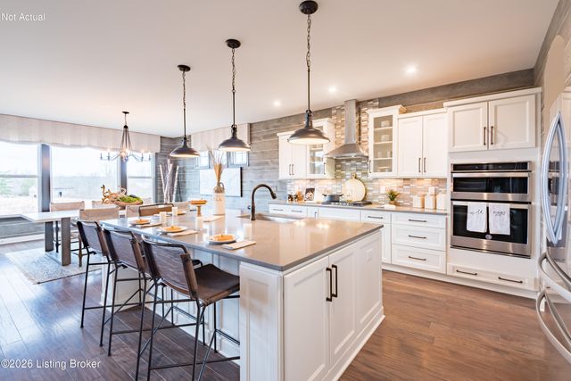 15701 Shadowalk Dr, Louisville, KY 40245