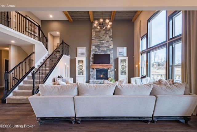 15701 Shadowalk Dr, Louisville, KY 40245