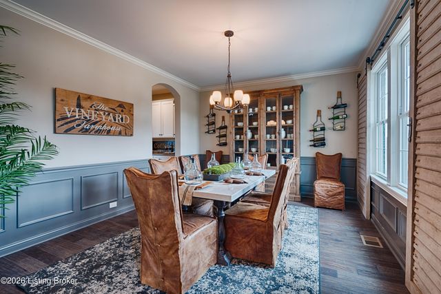 15701 Shadowalk Dr, Louisville, KY 40245