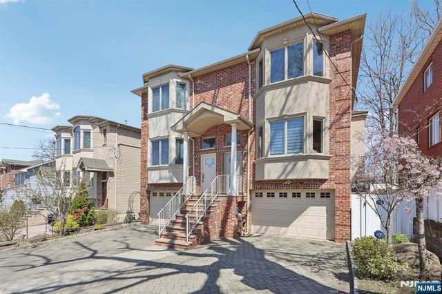 421 Lafayette Avenue 421, Cliffside Park, NJ 07010