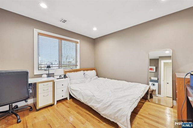 421 Lafayette Avenue 421, Cliffside Park, NJ 07010