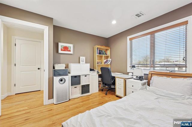 421 Lafayette Avenue 421, Cliffside Park, NJ 07010