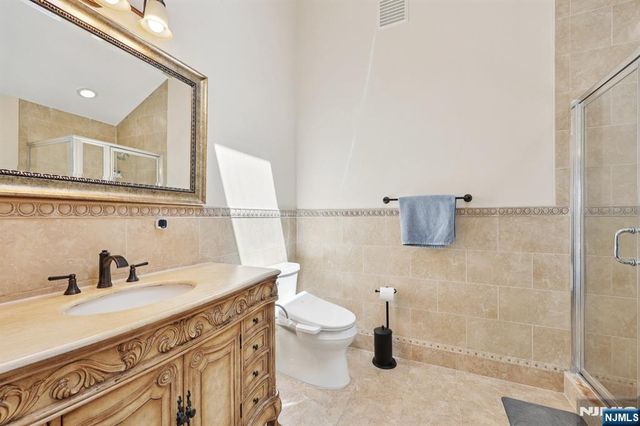 421 Lafayette Avenue 421, Cliffside Park, NJ 07010