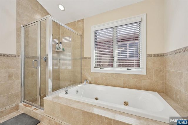 421 Lafayette Avenue 421, Cliffside Park, NJ 07010