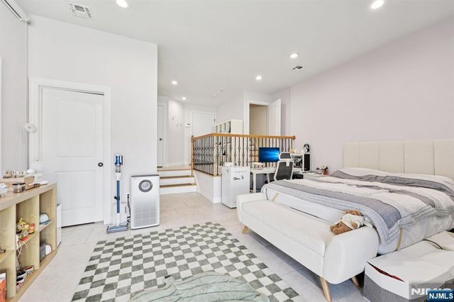 421 Lafayette Avenue 421, Cliffside Park, NJ 07010