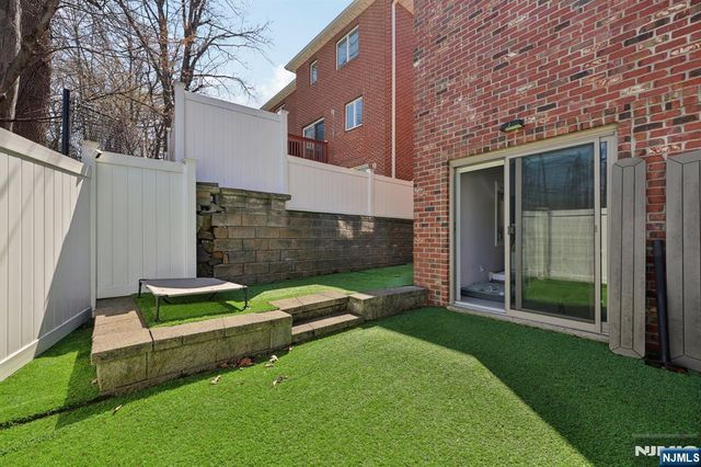 421 Lafayette Avenue 421, Cliffside Park, NJ 07010