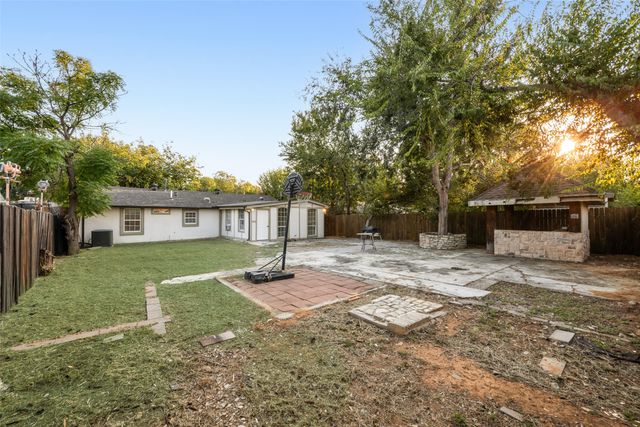 114 Tarrant Drive, Euless, TX 76039