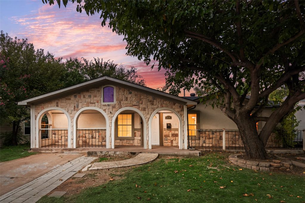 114 Tarrant Drive, Euless, TX 76039