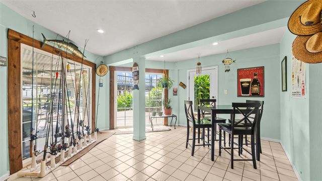 1315 23rd Street, Dickinson, TX 77539