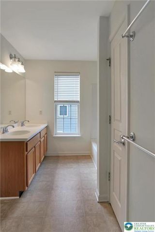 8408 Saylor Court, Upper Macungie Twp, PA 18031