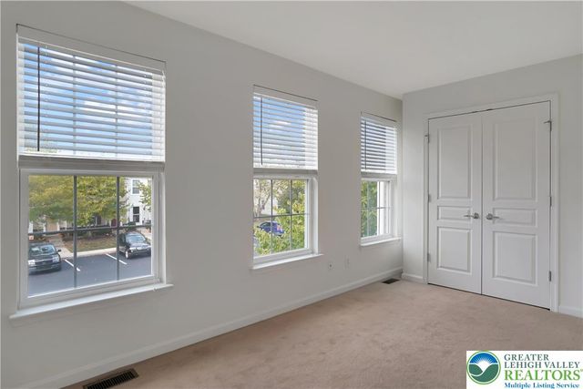 8408 Saylor Court, Upper Macungie Twp, PA 18031