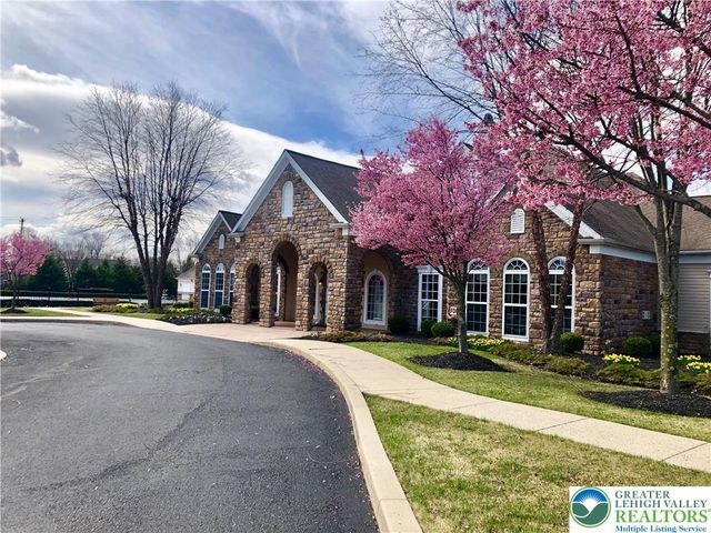 8408 Saylor Court, Upper Macungie Twp, PA 18031