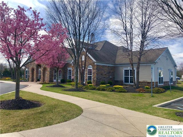 8408 Saylor Court, Upper Macungie Twp, PA 18031