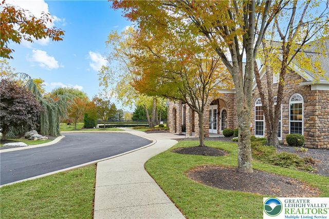 8408 Saylor Court, Upper Macungie Twp, PA 18031