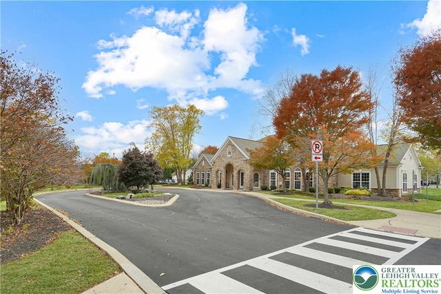 8408 Saylor Court, Upper Macungie Twp, PA 18031