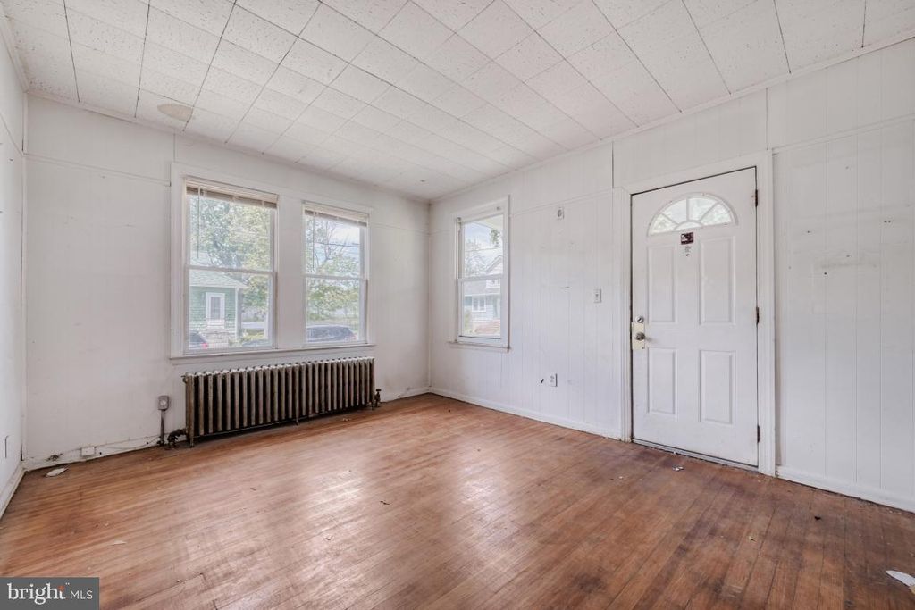 Image 1 of property listing at 1 EUGENIA AVE, Glen Burnie, MD 21061