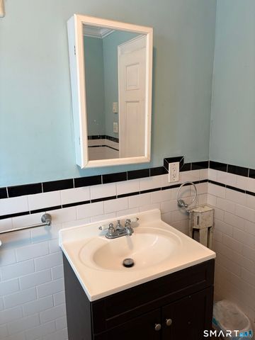 780 Winchester Avenue, New Haven, CT 06511