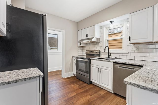 1014 Nuttman Avenue, Fort Wayne, IN 46807