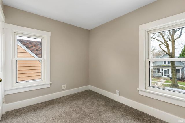 1014 Nuttman Avenue, Fort Wayne, IN 46807