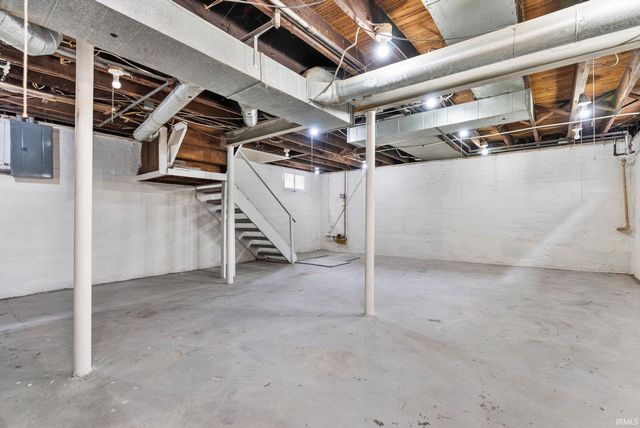 1014 Nuttman Avenue, Fort Wayne, IN 46807