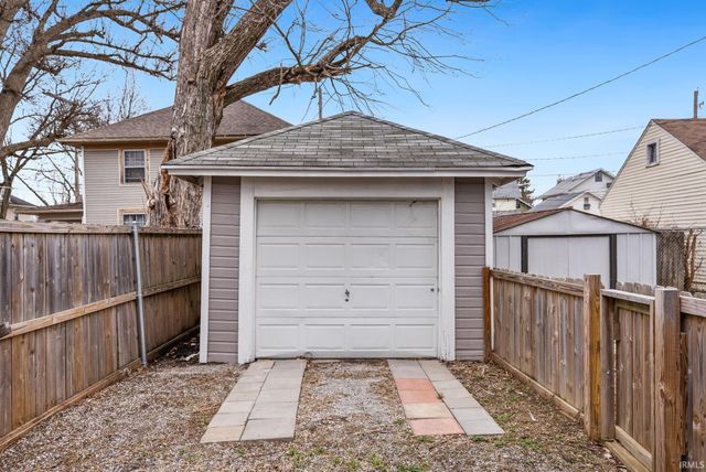 1014 Nuttman Avenue, Fort Wayne, IN 46807