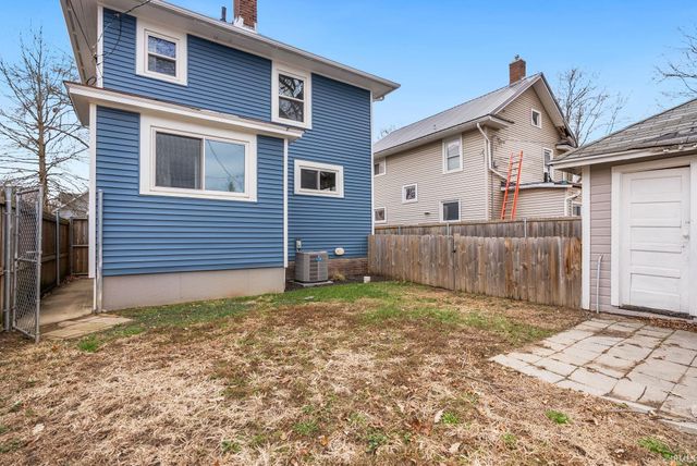 1014 Nuttman Avenue, Fort Wayne, IN 46807