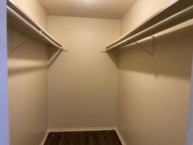 809 Plumpton DR, Austin, TX 78745