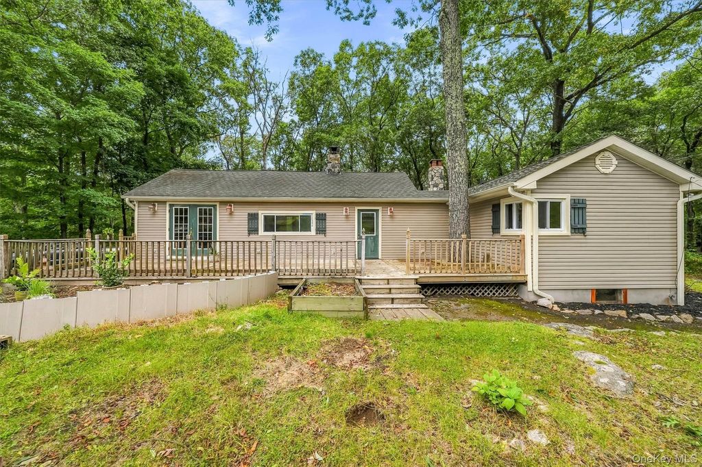 153 Nardin Road, Lake Peekskill, NY 10537