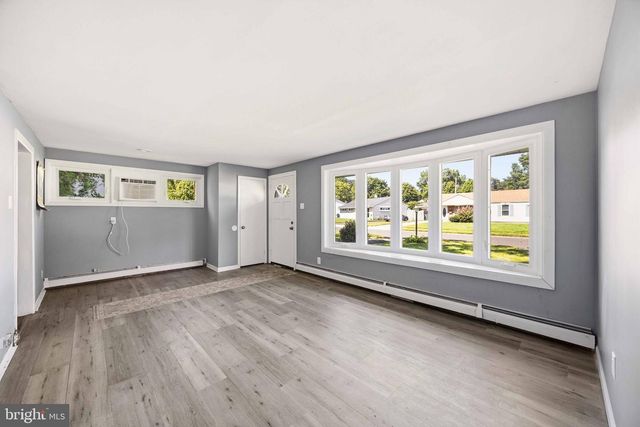 2806 ANZAC AVE, Abington, PA 19001