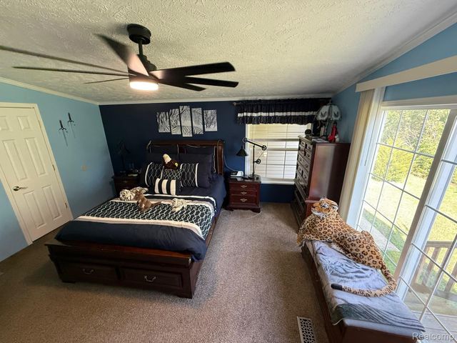 256 Fox Chase Boulevard, Grand Blanc, MI 48439