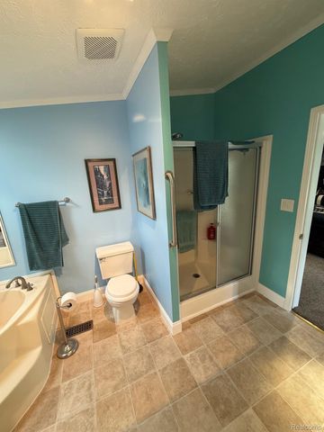 256 Fox Chase Boulevard, Grand Blanc, MI 48439