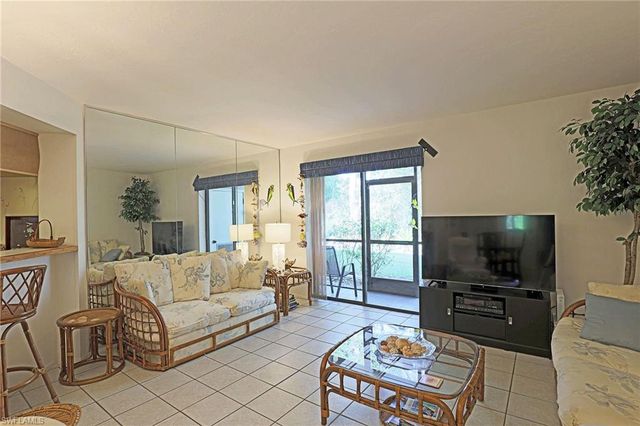 9627 Eaton Gardens LN 104, Fort Myers, FL 33919